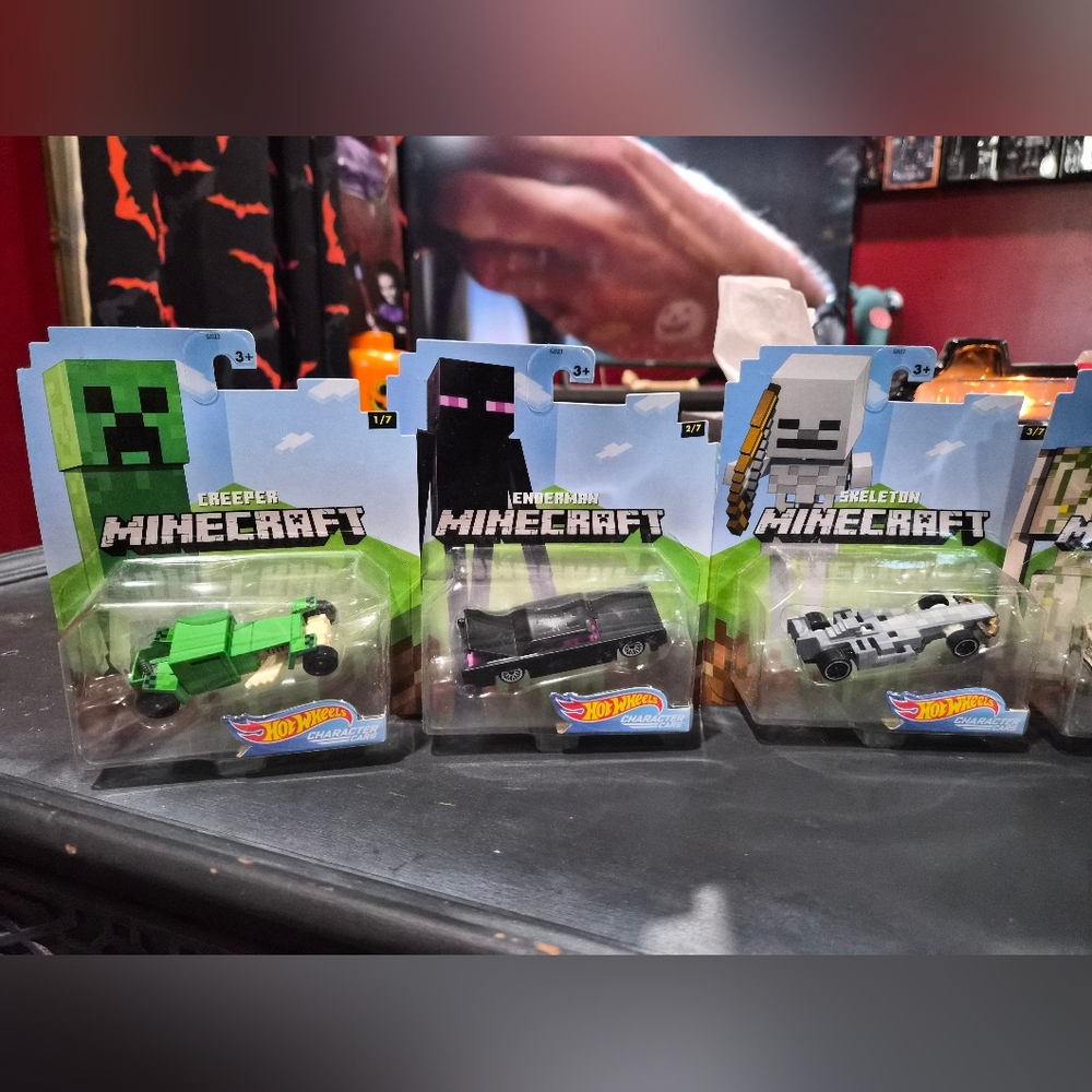Minecraft Character Cars Set - Picture 2 of 4